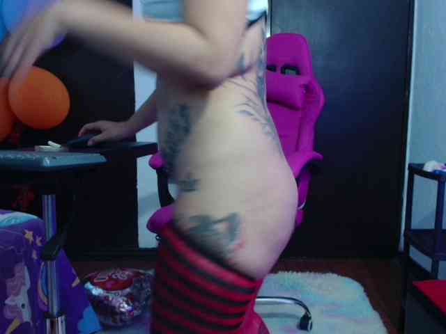 lola-fiery webcam