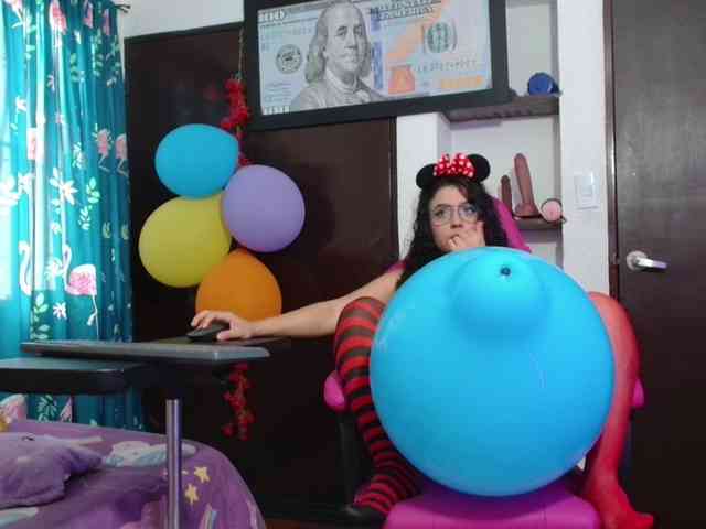 lola-fiery webcam