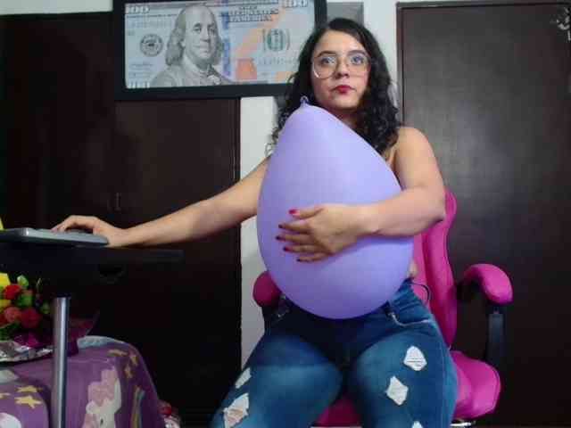 lola-fiery webcam