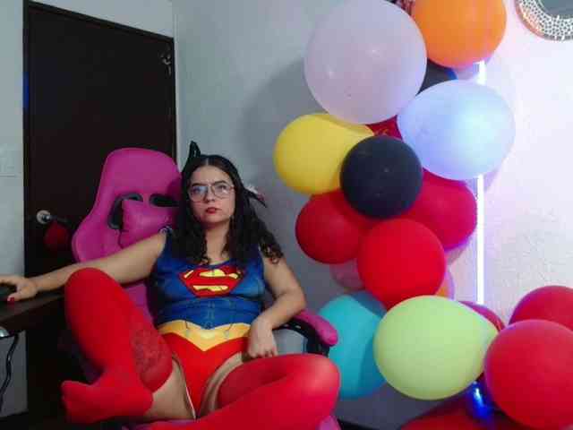 lola-fiery webcam