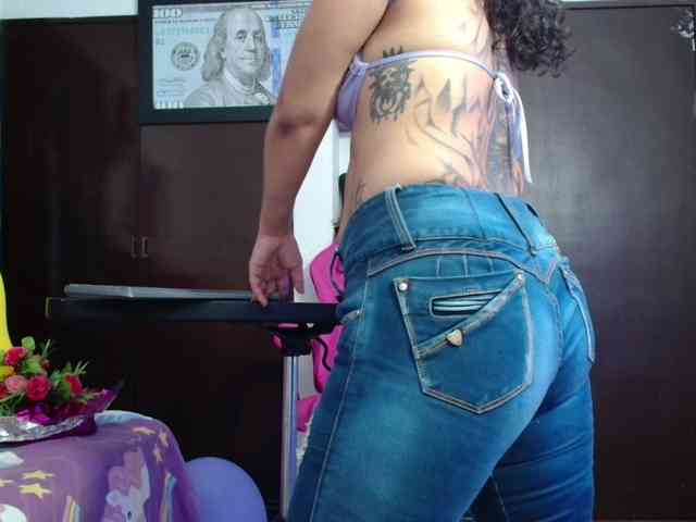 lola-fiery webcam