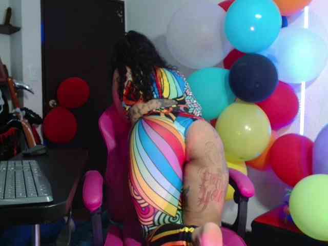 lola-fiery webcam