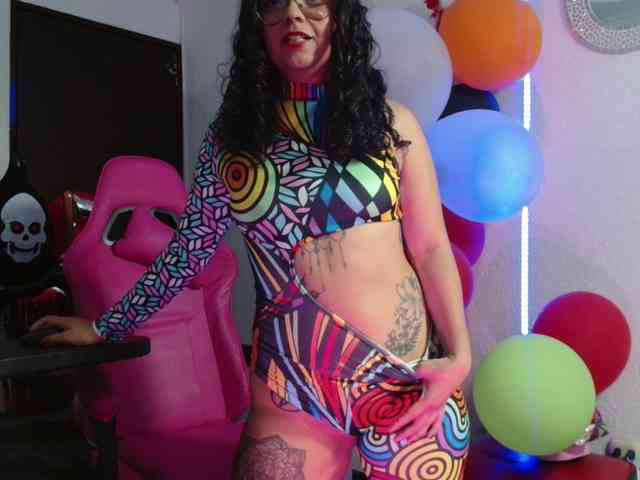 lola-fiery webcam