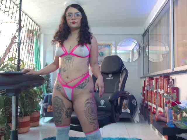 lola-fiery webcam