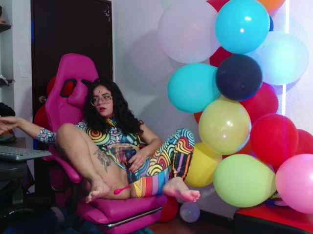 lola-fiery webcam