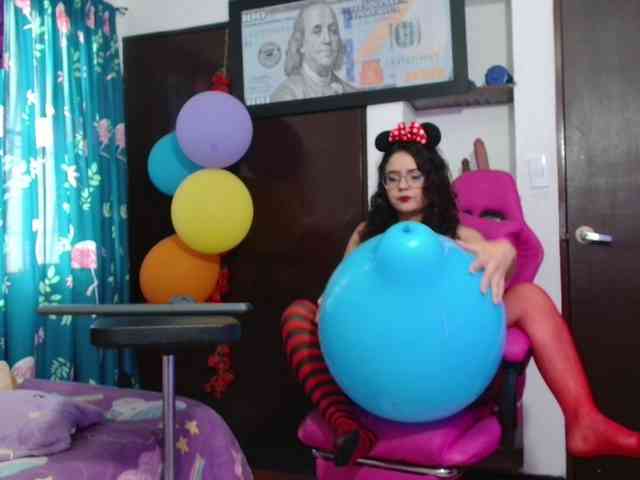 lola-fiery webcam