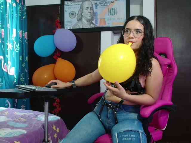 lola-fiery webcam