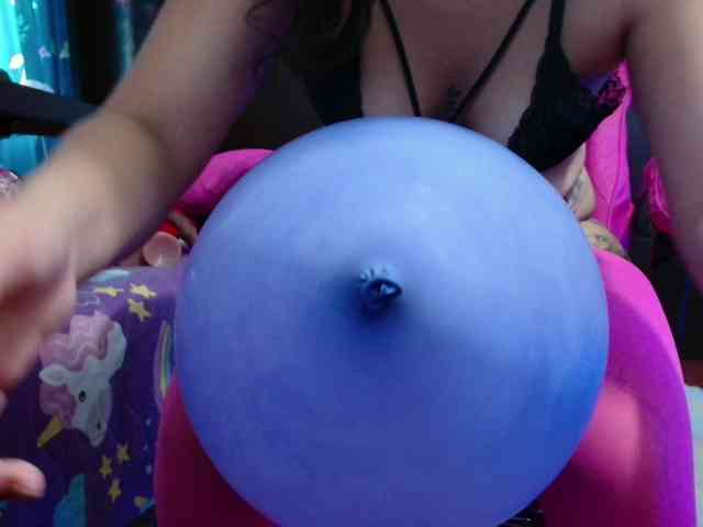 lola-fiery webcam