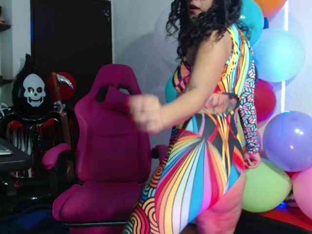 lola-fiery webcam