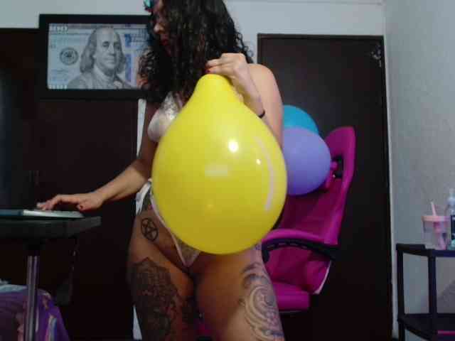 lola-fiery webcam