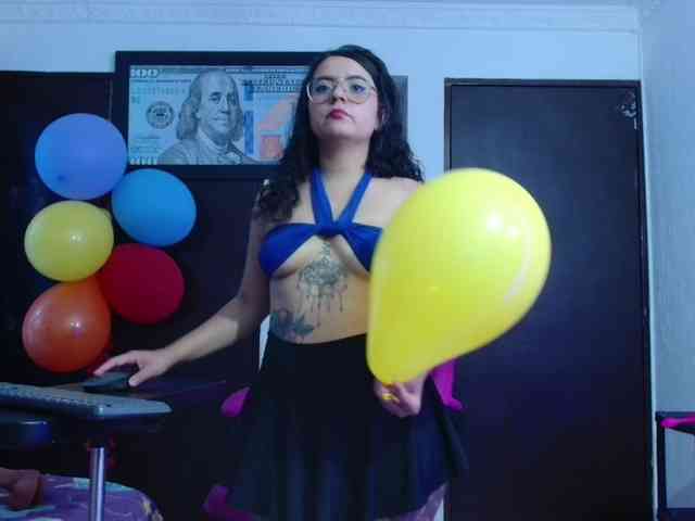 lola-fiery webcam