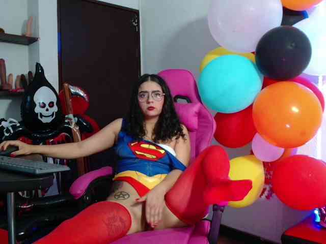 lola-fiery webcam