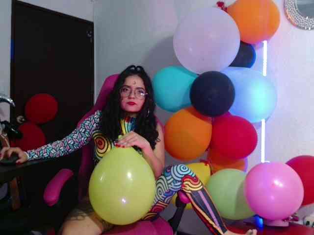 lola-fiery webcam