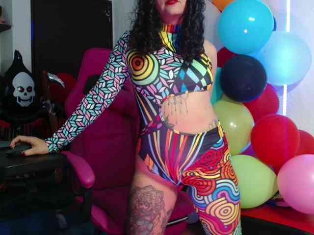 lola-fiery webcam