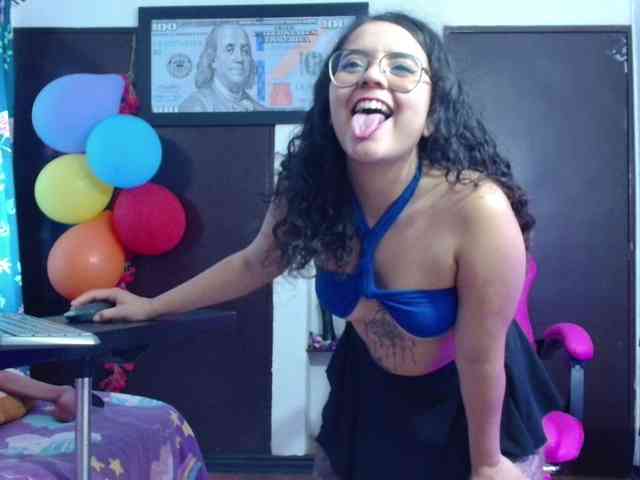 lola-fiery webcam