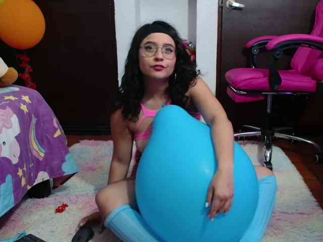 lola-fiery webcam
