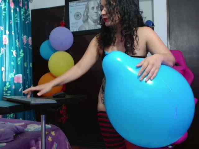 lola-fiery webcam