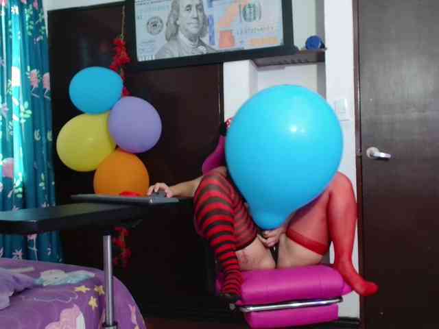 lola-fiery webcam