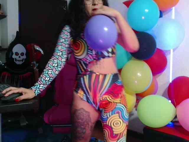 lola-fiery webcam