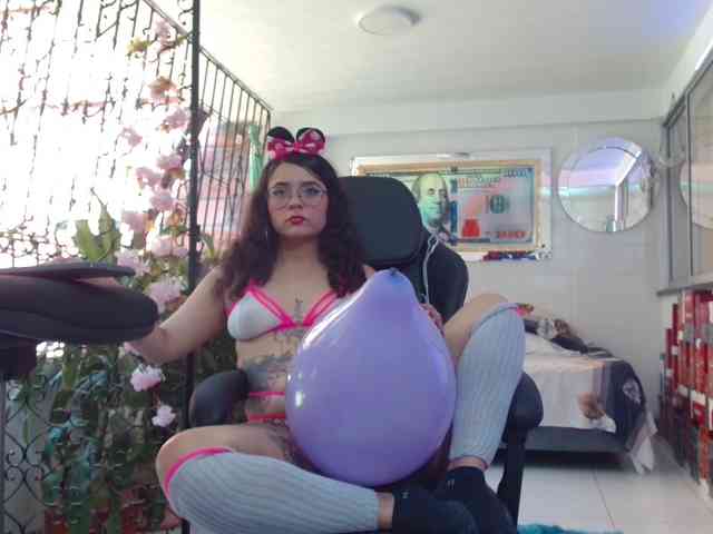 lola-fiery webcam