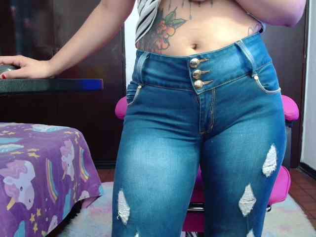 lola-fiery webcam