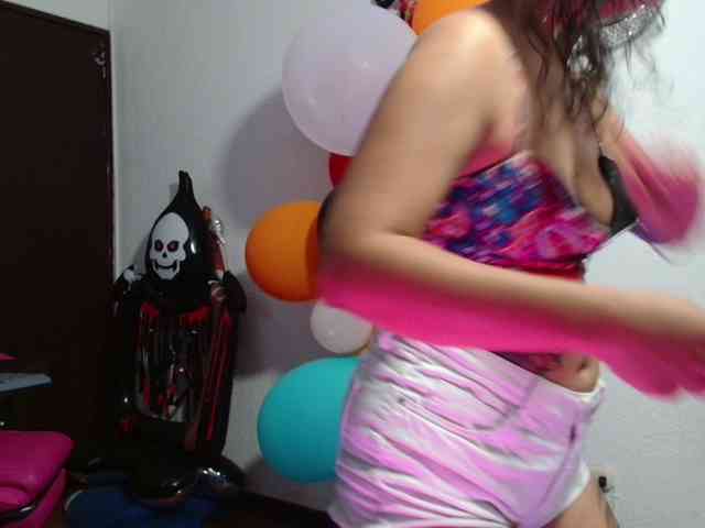 lola-fiery webcam