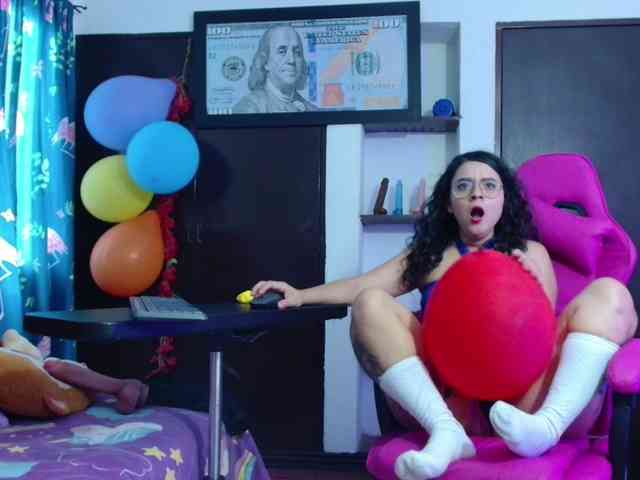 lola-fiery webcam