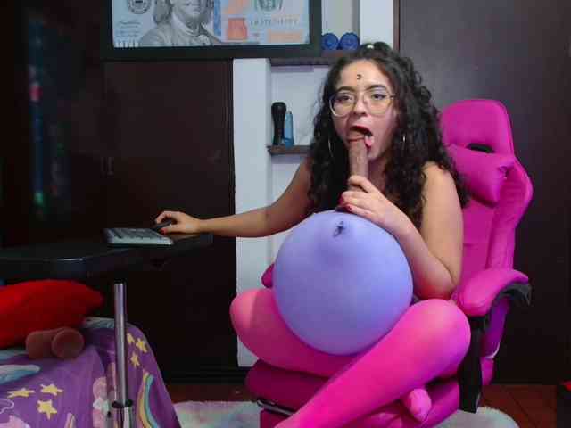 lola-fiery webcam
