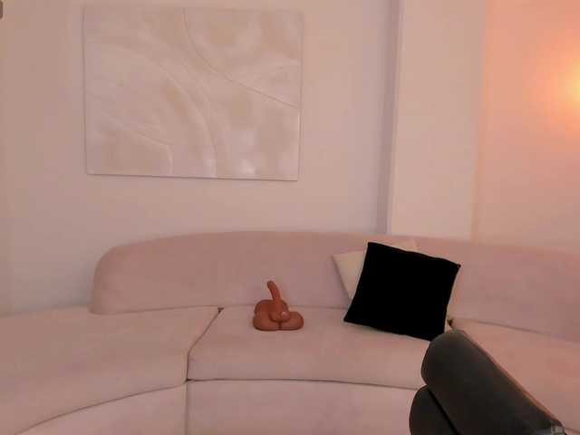 AlinaKravitz's BongaCams show and profile