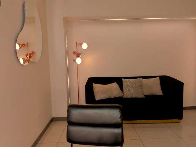 AlinaKravitz's BongaCams show and profile