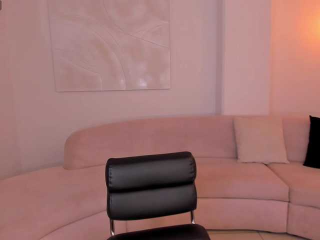 AlinaKravitz's BongaCams show and profile