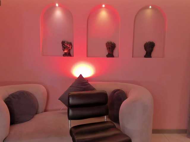 AlinaKravitz's BongaCams show and profile