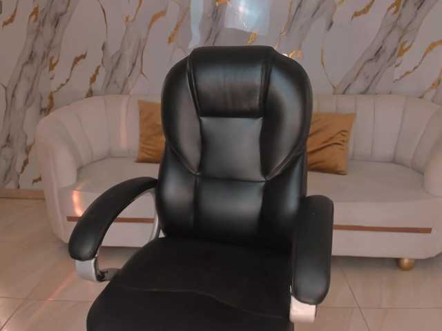 AlinaKravitz's BongaCams show and profile