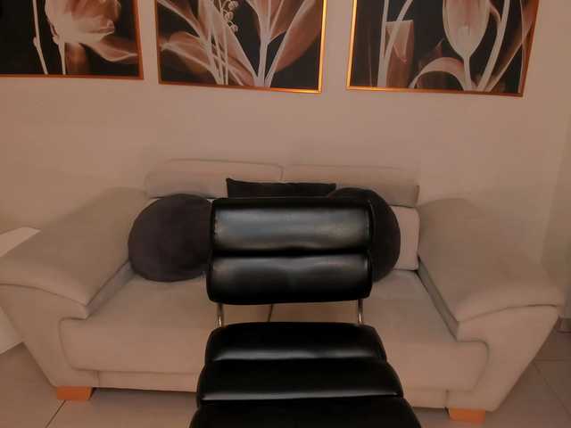 AlinaKravitz's BongaCams show and profile