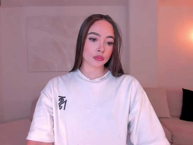 AlinaKravitz's BongaCams show and profile