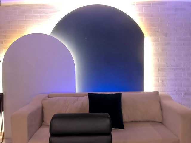 AlinaKravitz's BongaCams show and profile