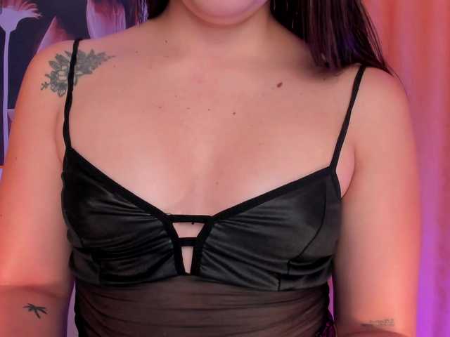 AlinaKravitz's BongaCams show and profile