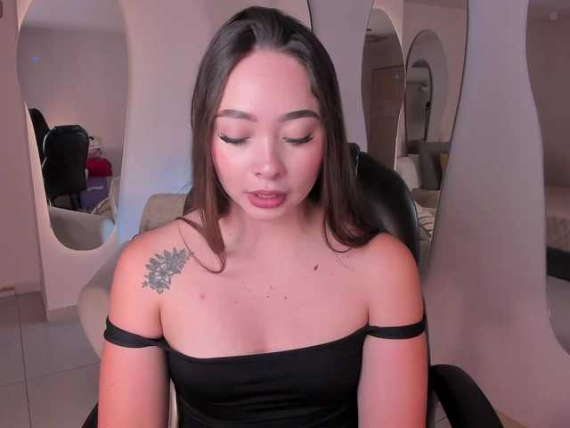 AlinaKravitz's BongaCams show and profile