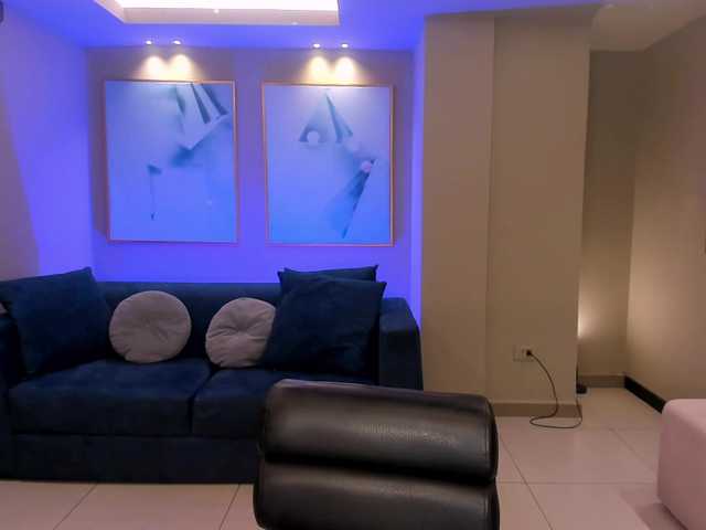 AlinaKravitz's BongaCams show and profile