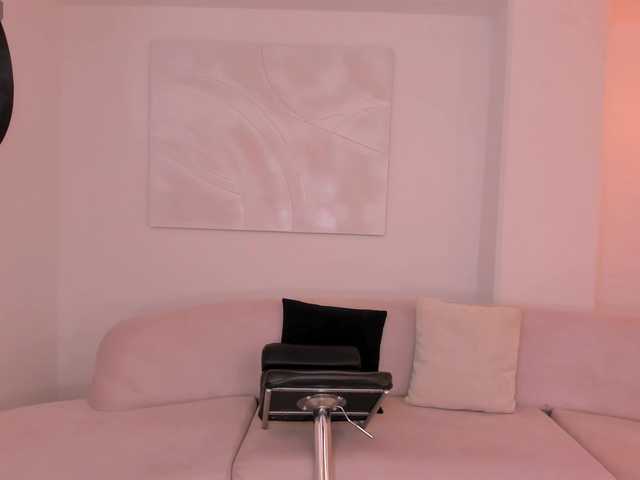 AlinaKravitz's BongaCams show and profile