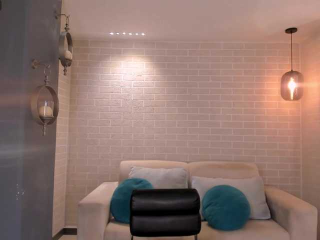 AlinaKravitz's BongaCams show and profile