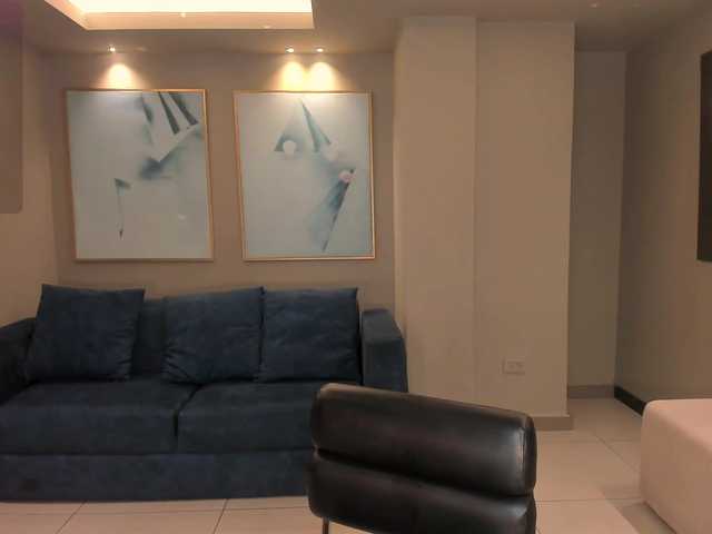 Sex chat with AlinaKravitz — Watch free online 18+