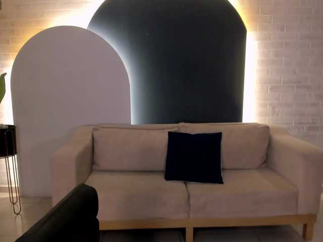 AlinaKravitz's BongaCams show and profile