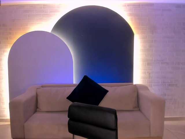 AlinaKravitz's BongaCams show and profile