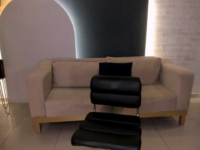 AlinaKravitz's BongaCams show and profile