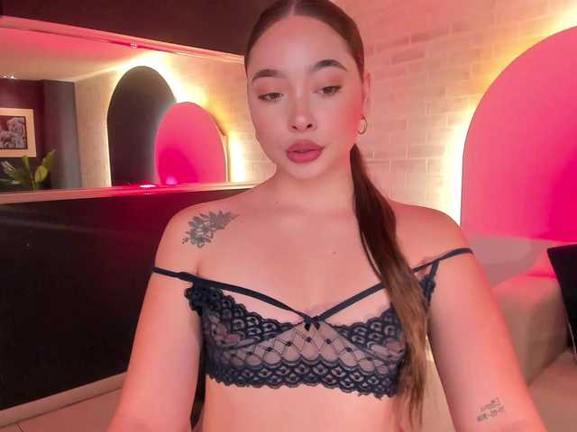 AlinaKravitz's BongaCams show and profile