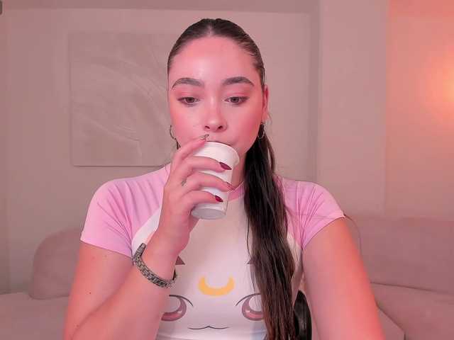 AlinaKravitz's BongaCams show and profile