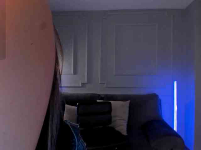 AlinaKravitz webcam