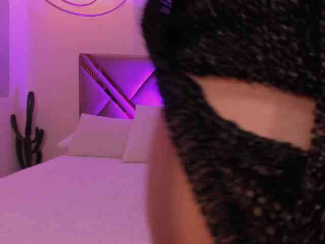 AlinaKravitz webcam