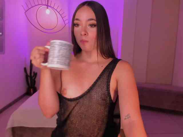 AlinaKravitz webcam